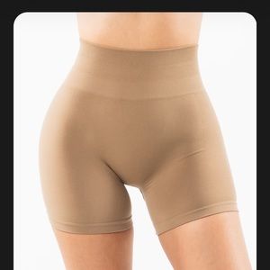 Alphalete amplify short